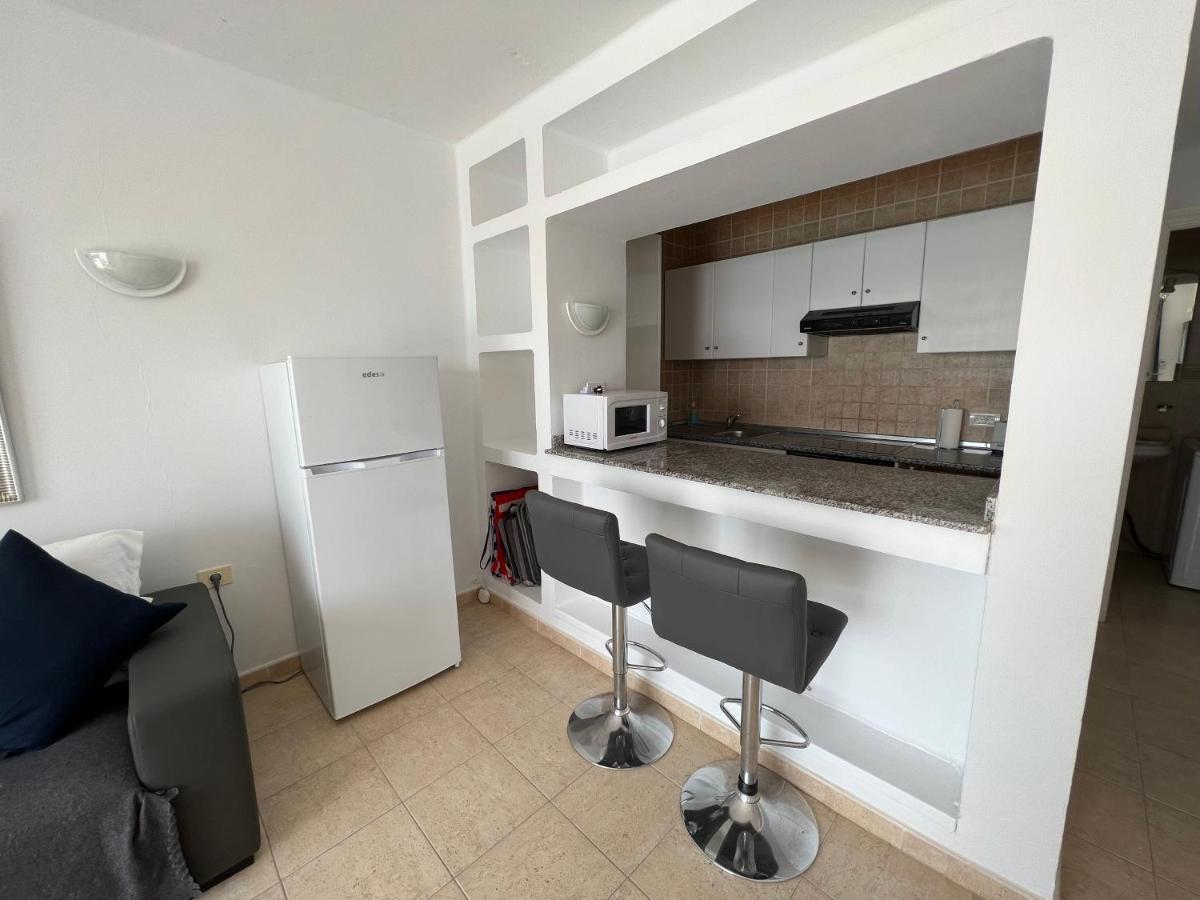 Oasis Blue - Beautiful 1 Bedroom Apartment On Private Complex With Pool Tías Eksteriør bilde