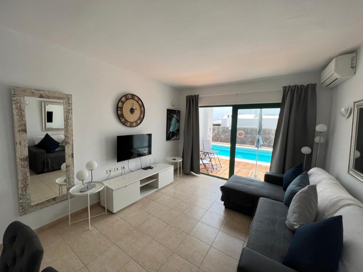 Oasis Blue - Beautiful 1 Bedroom Apartment On Private Complex With Pool Tías Eksteriør bilde